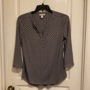 3/$18 Size S Dana Buchman Black and White Geometric Blouse